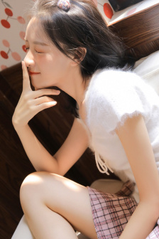 高中粉嫩生第一次不戴套